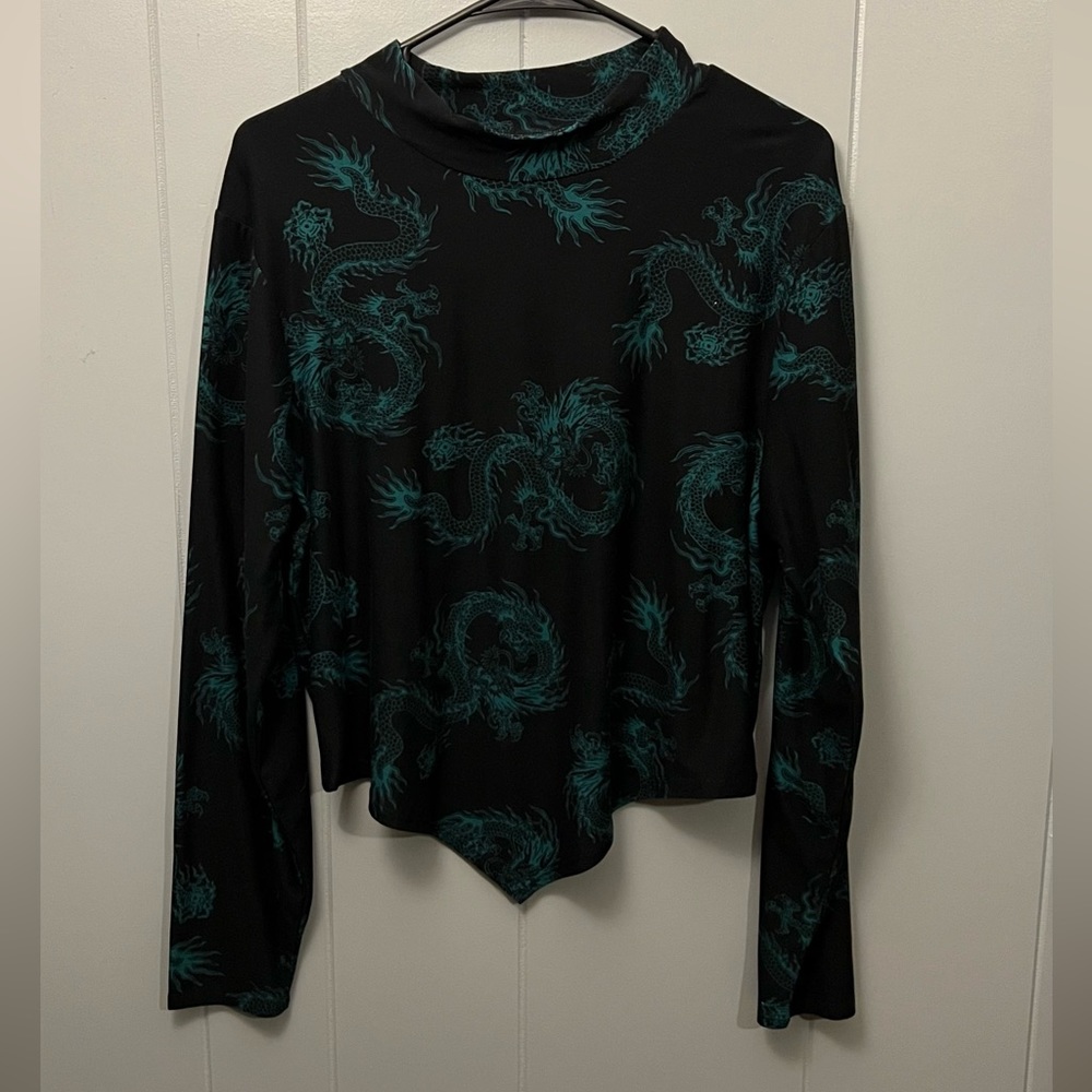 Dragon print mock neck long sleeve tee
